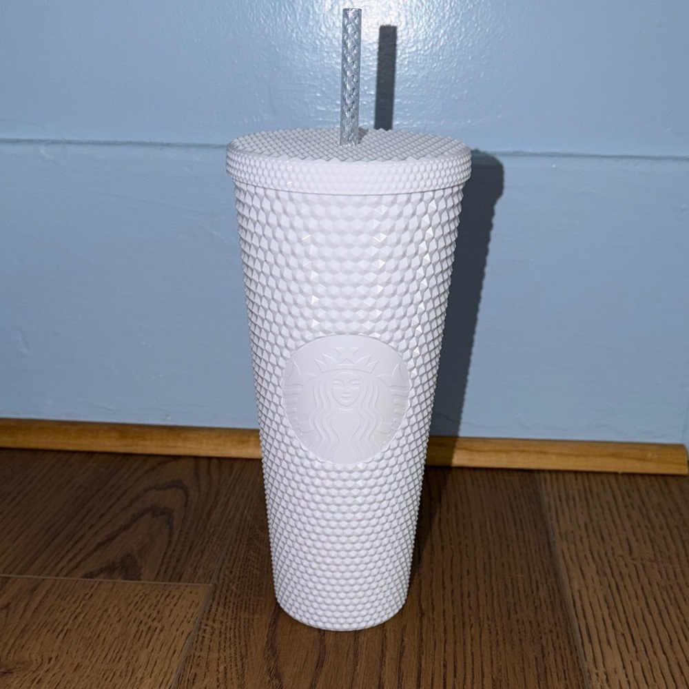 NWT Starbucks Studded Tumbler with Straw 24oz 2024
